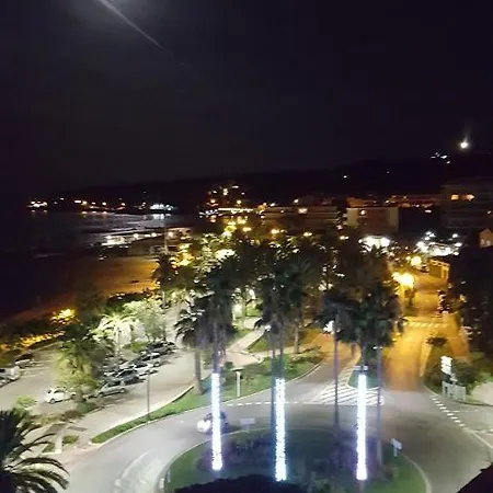 Magnifique De La Garoupe Au Cap D'antibes à 300m Des Plages Casa vacanze