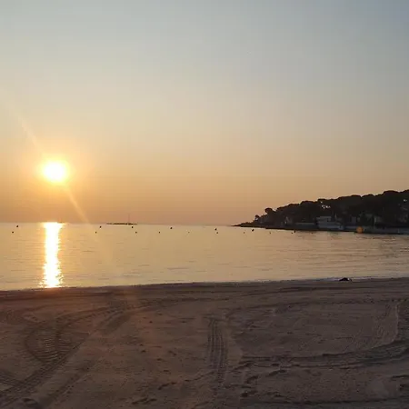 Magnifique De La Garoupe Au Cap D'antibes à 300m Des Plages *